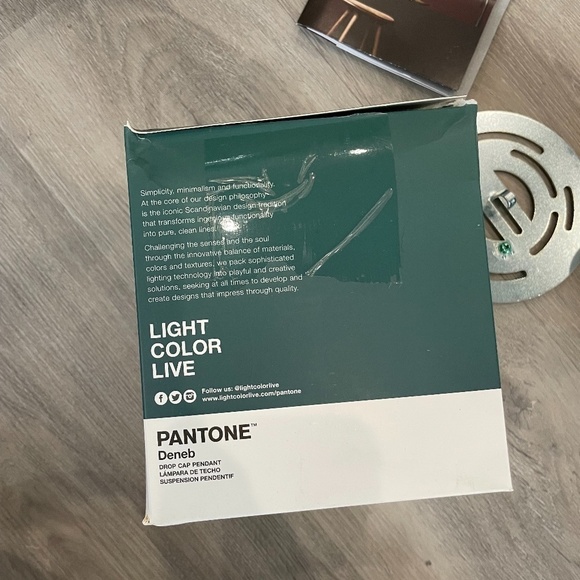 Pantone Deneb Drop Cap Pendant Forest Green - Picture 4 of 6